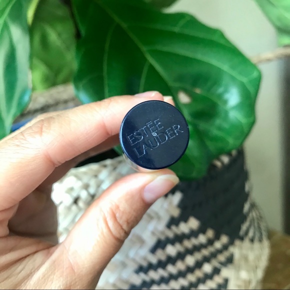 Estee Lauder Uninhibited Lipstick .12oz - Picture 4 of 6